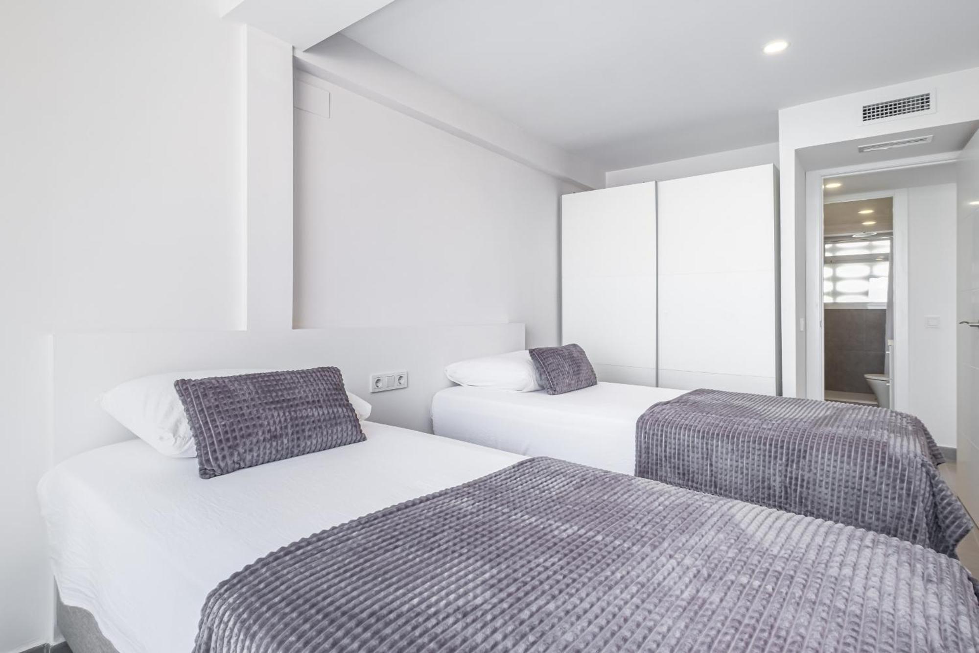 Halcon Deluxe 7-B Apartment Levante Beach Бенидорм Екстериор снимка